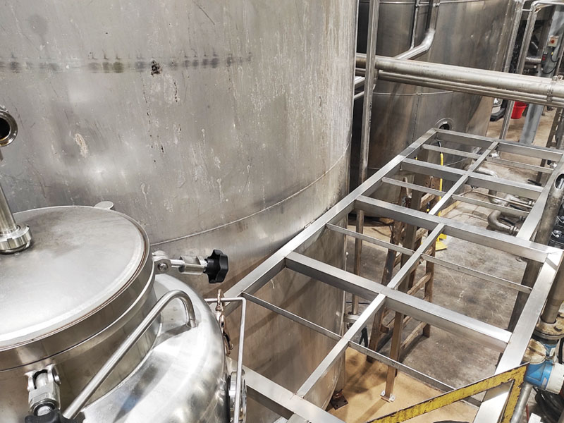Stainless steel fabrication contractors